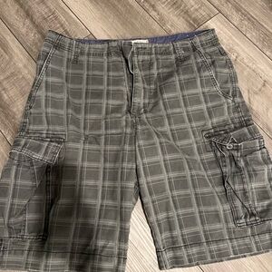 Mens cargo shorts- 36